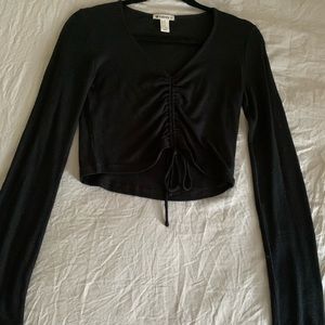 Black long sleeve crop top